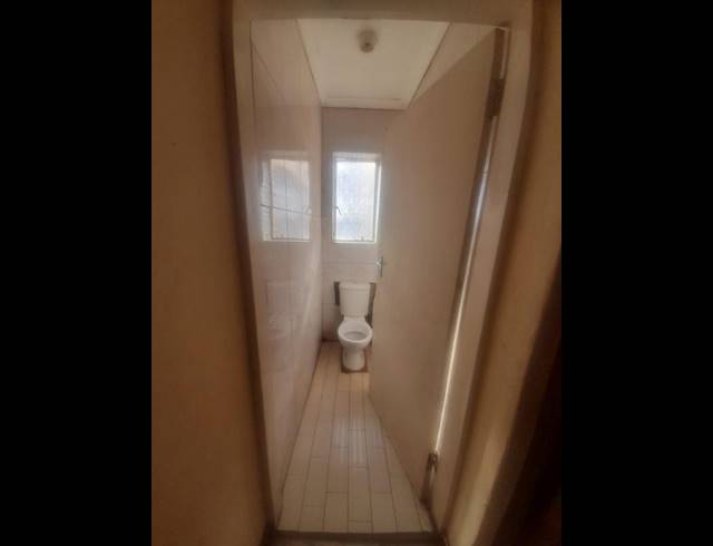 6 BEDROOM HOUSE FOR SALE IN HOSPITAL VIEW